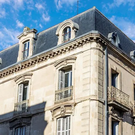 Charming T4 - Cosy Air Conditioning Apartment *